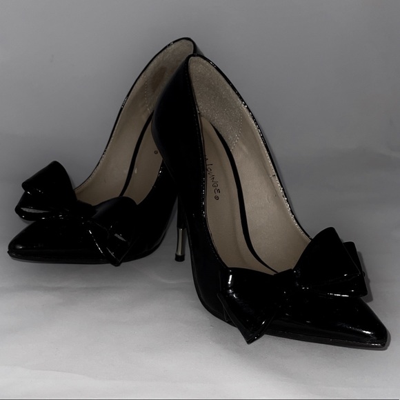 Diva Lounge Black Patent Bow Stilettos - Picture 5 of 10